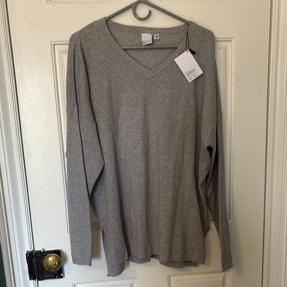 Elle Tops - ELLE V Neck Sweater